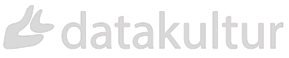 Datakultur's logotyp in grått.